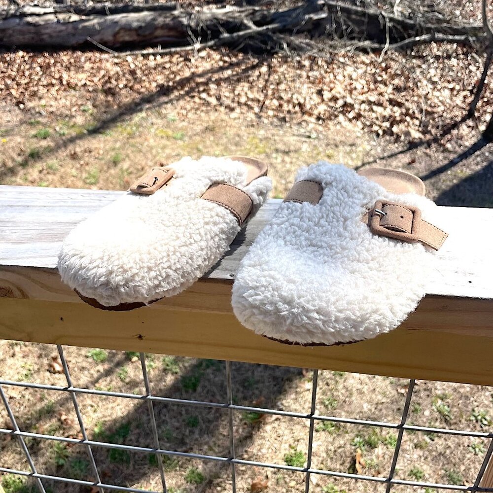 J.Crew Factory Sherpa Clog Slippers 8.5 Cream Cozy Cabin Core Minimalist